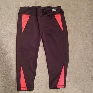 NWT Cute yoga/running capris